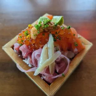 Chirashi in Masu Box