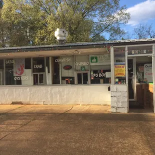 Doesn&apos;t look like much but it is an amazing restaurant!!