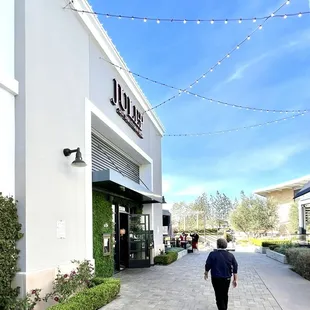 The restaurant is the last building to the left. Follow the signs.