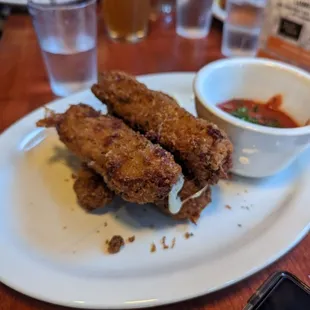 fried chicken strips with dipping sauce