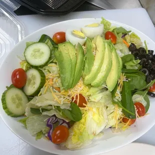 Cheese &amp; Avocado Salad