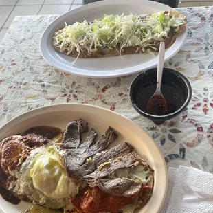 Guaraches de pollo y el otro con todo