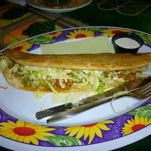 flor de calabacitas quesadilla