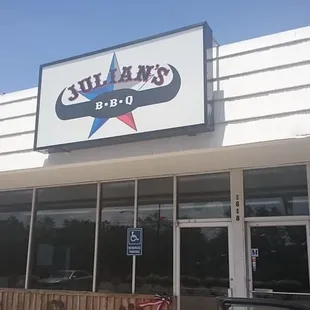 Ah-mazing BBQ! The brisket was fork tender. Prices are reasonable. Come early. When they sell out, they close.