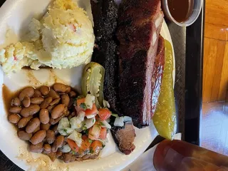 The Bar-B-Q Man Restaurant