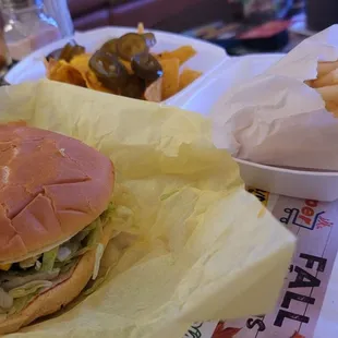 Julian's Burgers N More