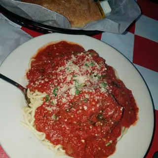 Pasta with Meatballs Lunch Special