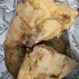 Chocolate Chip Cookie