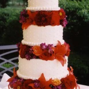 a three tiered wedding cake