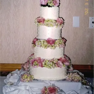 a three tiered wedding cake