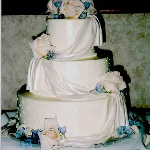a three tiered wedding cake