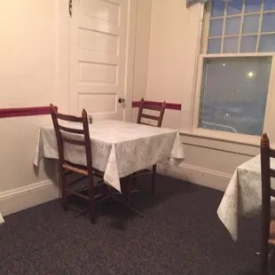 Cute family style dining!