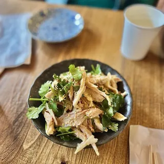 蒜香手撕鸡Shredded Chicken (Garlic)