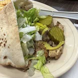 Grilled Chicken Rider on Pita Lunch