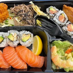 ##11. Sushi Bento Plate