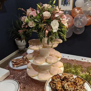 Even threw in the rose gold accents when I told her the theme of my shower.