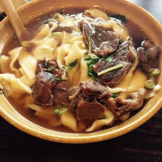 15. Beef Stewed Noodles Soup