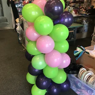 Super cute tinkerbell decorations!