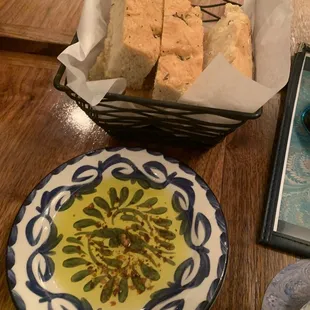 Focaccia bread &amp; olive oil