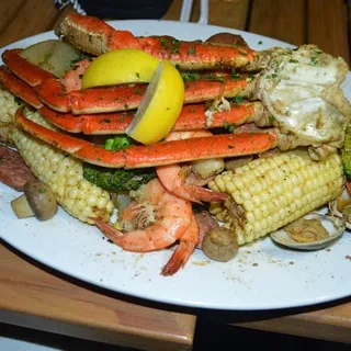 Low Boil For Two with Shrimp, Clams, Snow Crab