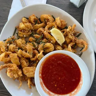 Flash fried calamari with excellent marinara