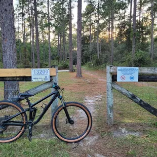 Entrance to trail...