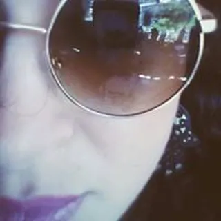 Tania F.