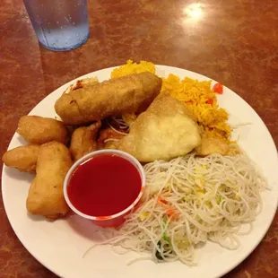Sweet&amp;sour chicken, fried rice, crab rangoon, eggroll, &amp; noodles