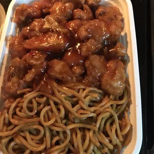 21. General Tso&apos;s Chicken Lunch