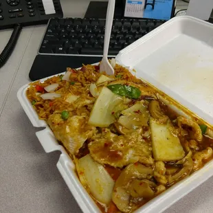 Moo Goo Gai pan w/curry sauce!!