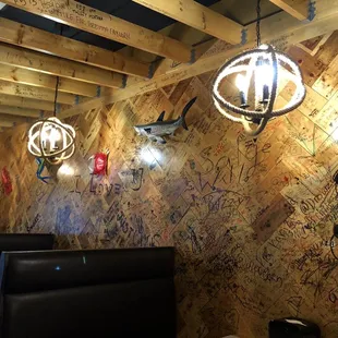 Lighting &amp; decor
