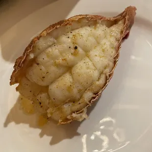 M10. Lobster Tail