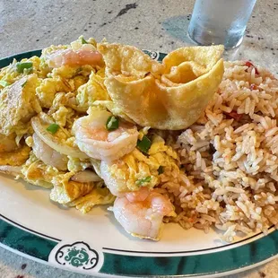 6. Scramble Eggs with Shrimp