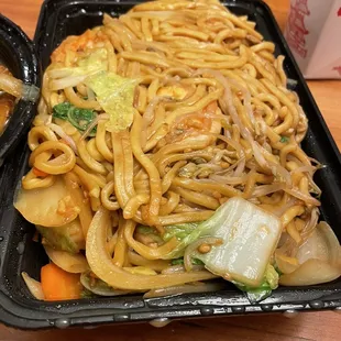 Seafood Lo mein