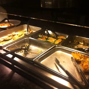 trays empty which mean the foods are good.