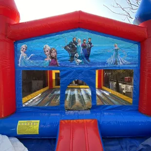 Frozen theme bounce house