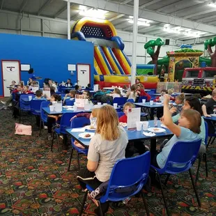 Jump!Zone Party Play Center - Florence, KY  859.283.5867 - Birthday Parties, Inflatables, Mai Pizza, Icee, Bunny Blue Ice Cream