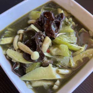 Kaeng nor mai (bam boo soup)