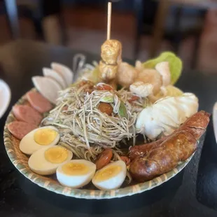 ramen and noodles, food