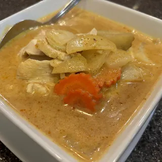 Yellow curry chicken