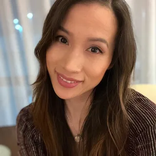 Nhung N.