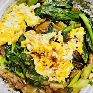 Pad See Ew with beef &amp; extra veggies, requested less oil