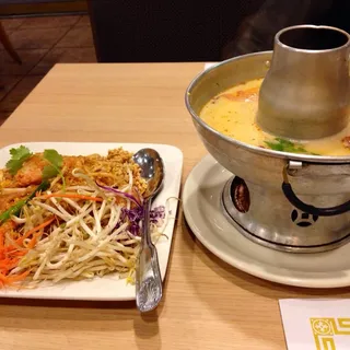 302 Tom Kha
