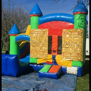 Boy excalibur 3 in1 has basketball hoop inside