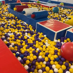 Ball pit