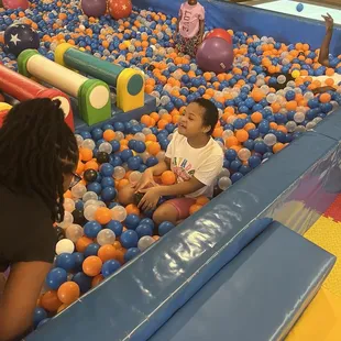 Massive ball pit