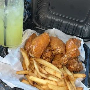 8 Flavored Party Wings with Fries