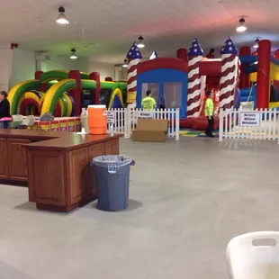 Large inflatable jump toys for kids East Side