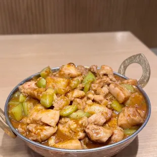 Lemongrass Pot Chicken