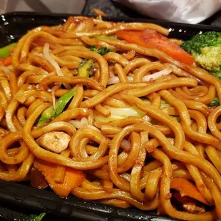 Shandong lo mein ($16). Fine, nothing special.